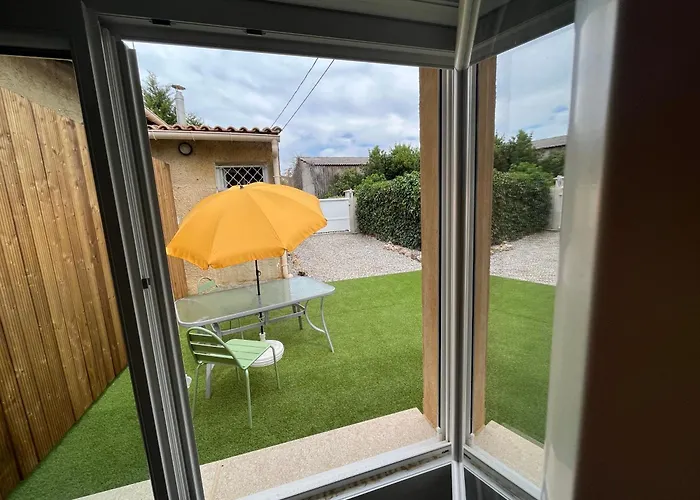 Charmant Studio Les Angles, Proche Avignon Avec Parking Prive Les Angles (Gard)